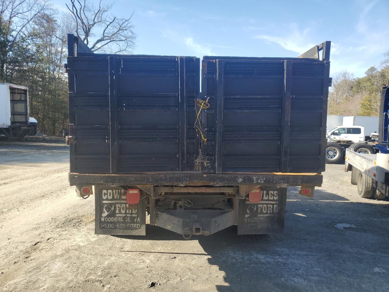 2000 Ford F450 VIN 3FDXF46F2YMA12607 Copart auction photo, front end damage thumbnail 6