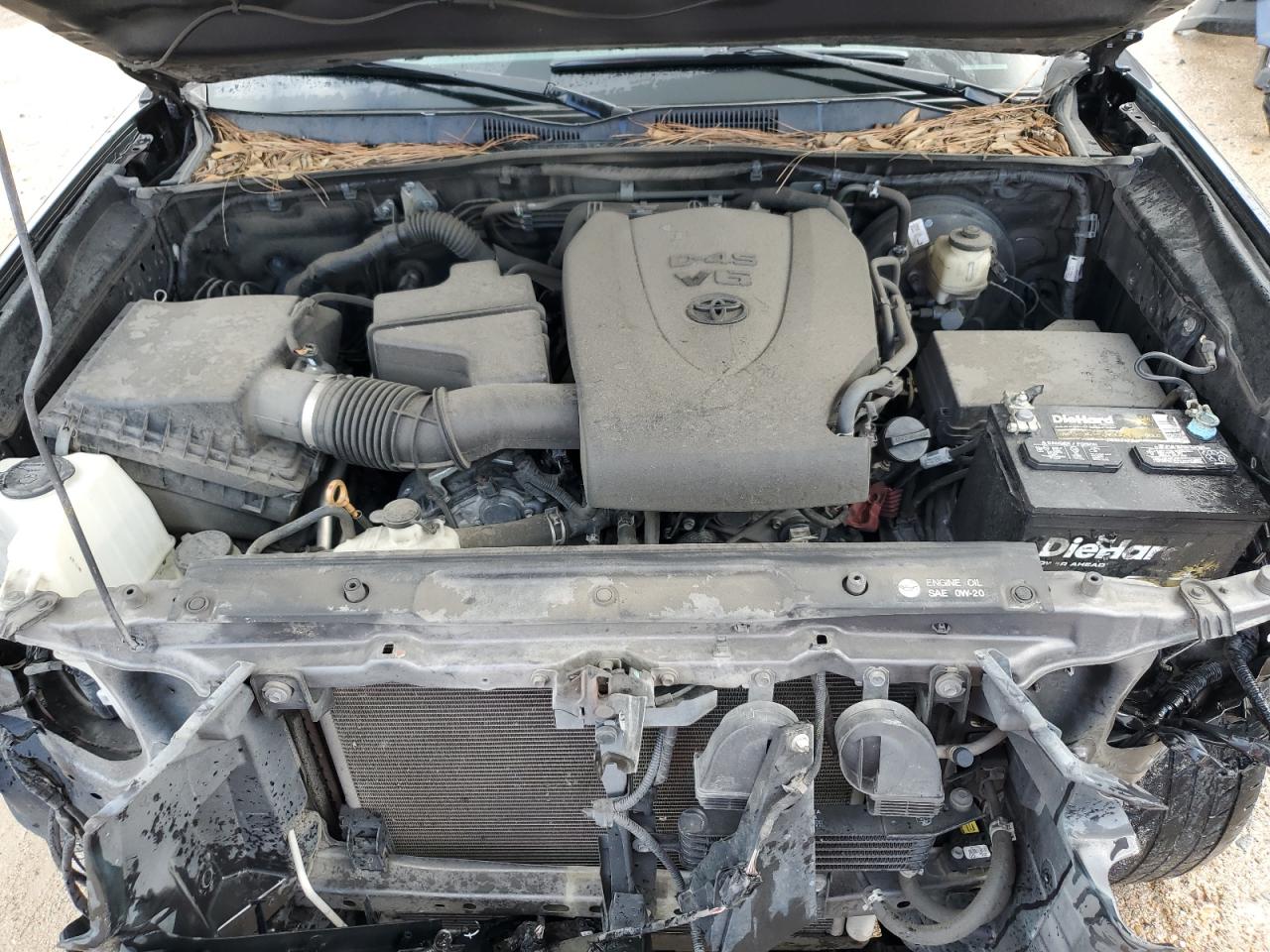 2018 Toyota Tacoma VIN 5TFAZ5CN8JX068327 Copart auction photo, front end damage thumbnail 11