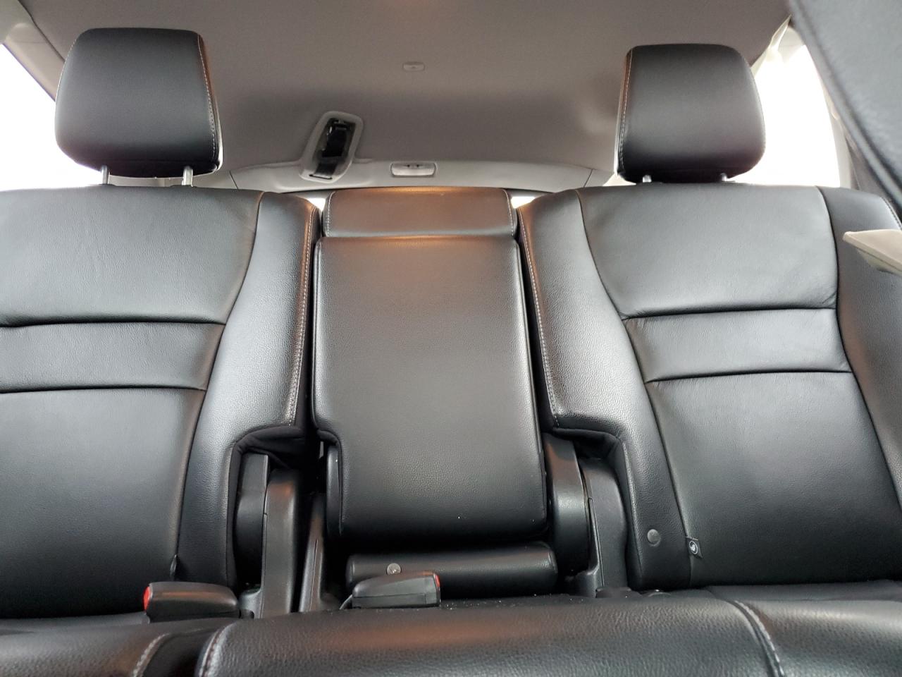 2018 Honda Pilot VIN 5FNYF6H90JB042422 Copart auction photo, side / front end damage thumbnail 10