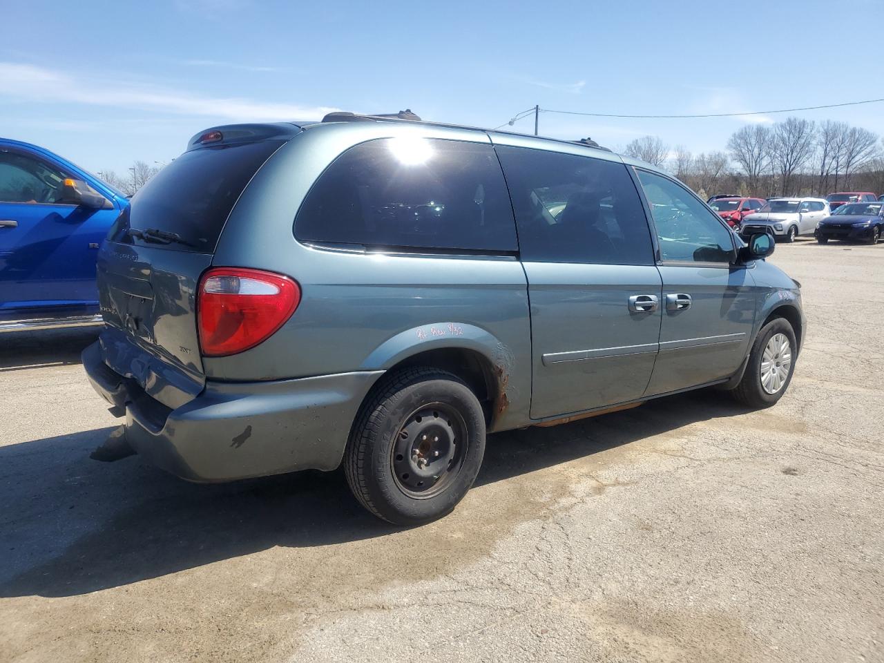 2005 Dodge Caravan VIN 2D4GP44L25R470391 Copart auction photo, mechanical damage thumbnail 3