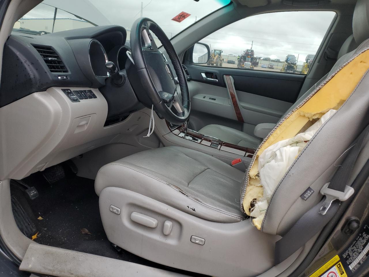 2011 Toyota Highlander VIN 5TDYK3EH2BS047446 Copart auction photo, all over damage thumbnail 7