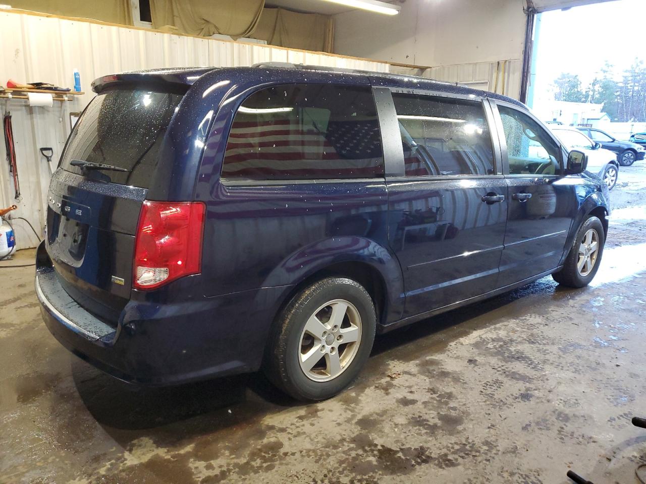 2012 Dodge Caravan VIN 2C4RDGCG2CR358191 Copart auction photo, front end / minor dent/scratches damage thumbnail 3