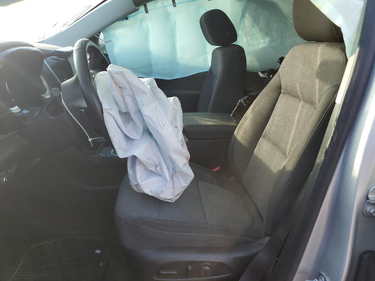 2019 Chevrolet Traverse VIN 1GNEVGKW3KJ310911 Copart auction photo, front end / side damage thumbnail 7