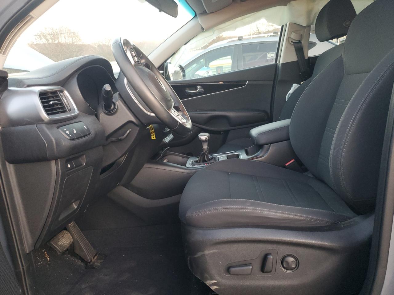 2020 KIA Sorento VIN 5XYPG4A36LG667082 Copart auction photo, front end damage thumbnail 7