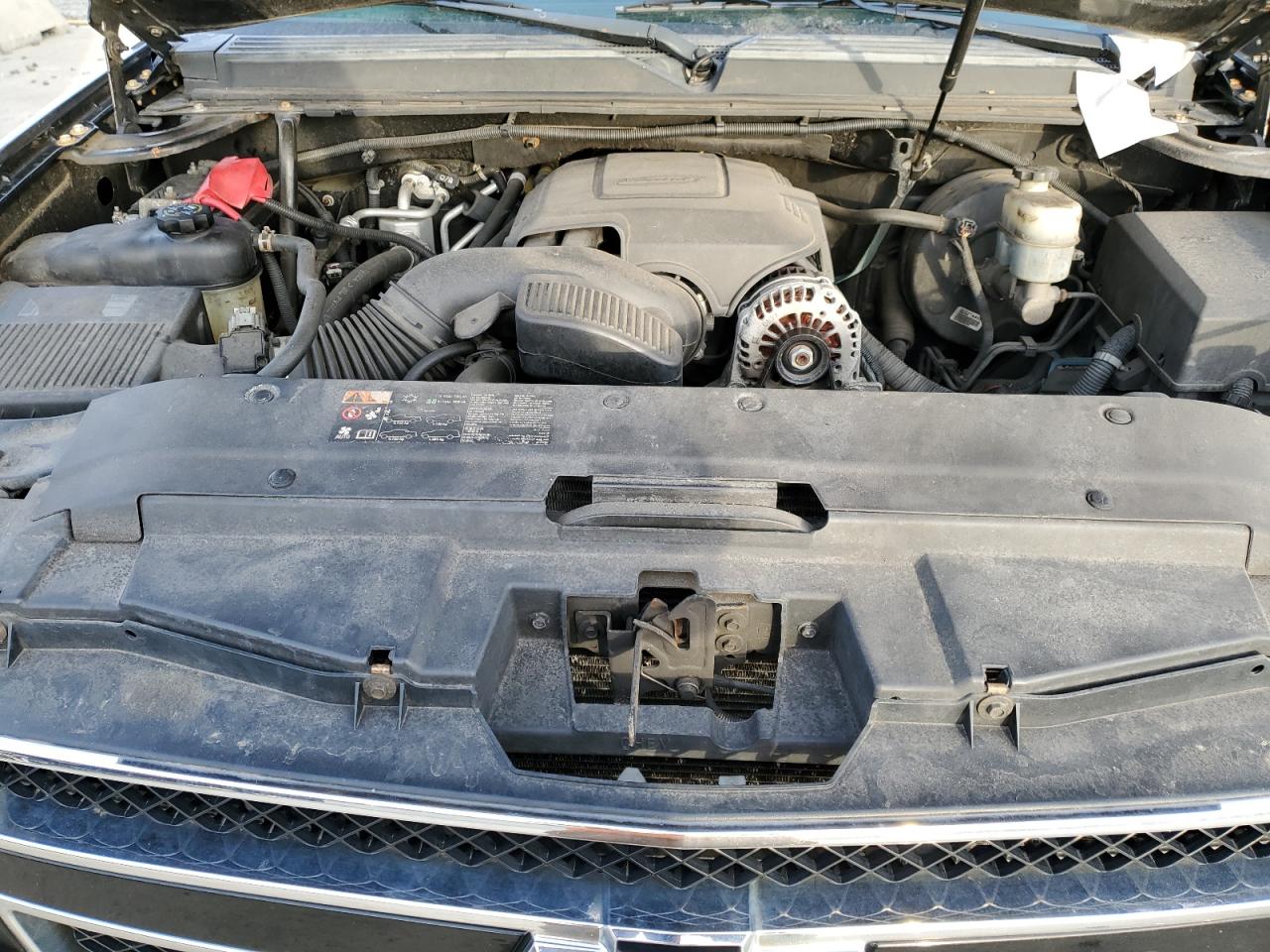 2012 Chevrolet Suburban VIN 1GNSKJE7XCR310629 Copart auction photo, minor dent/scratches damage thumbnail 12