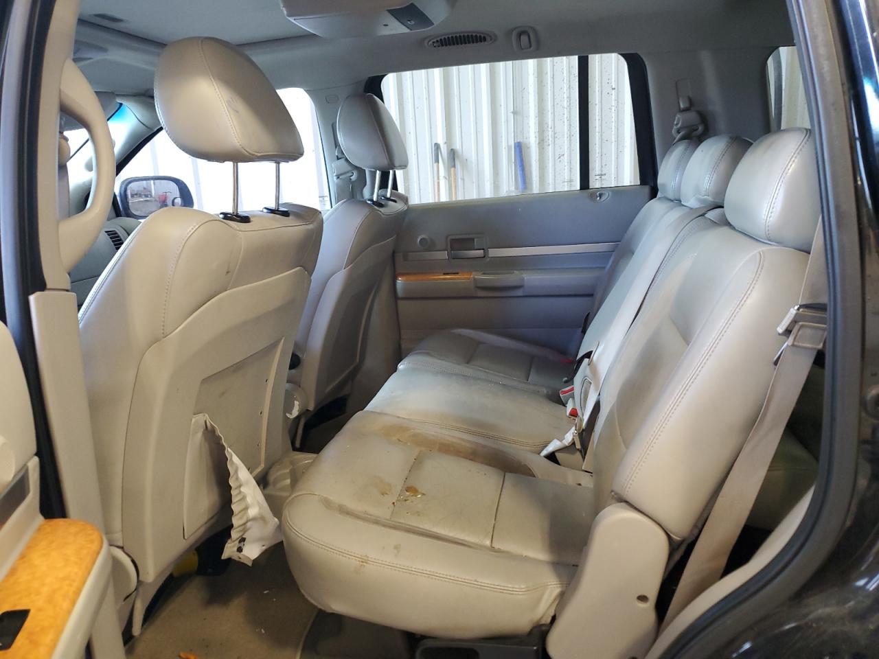 2009 Chrysler Aspen VIN 1A8HW58T69F711962 Copart auction photo, front end damage thumbnail 11