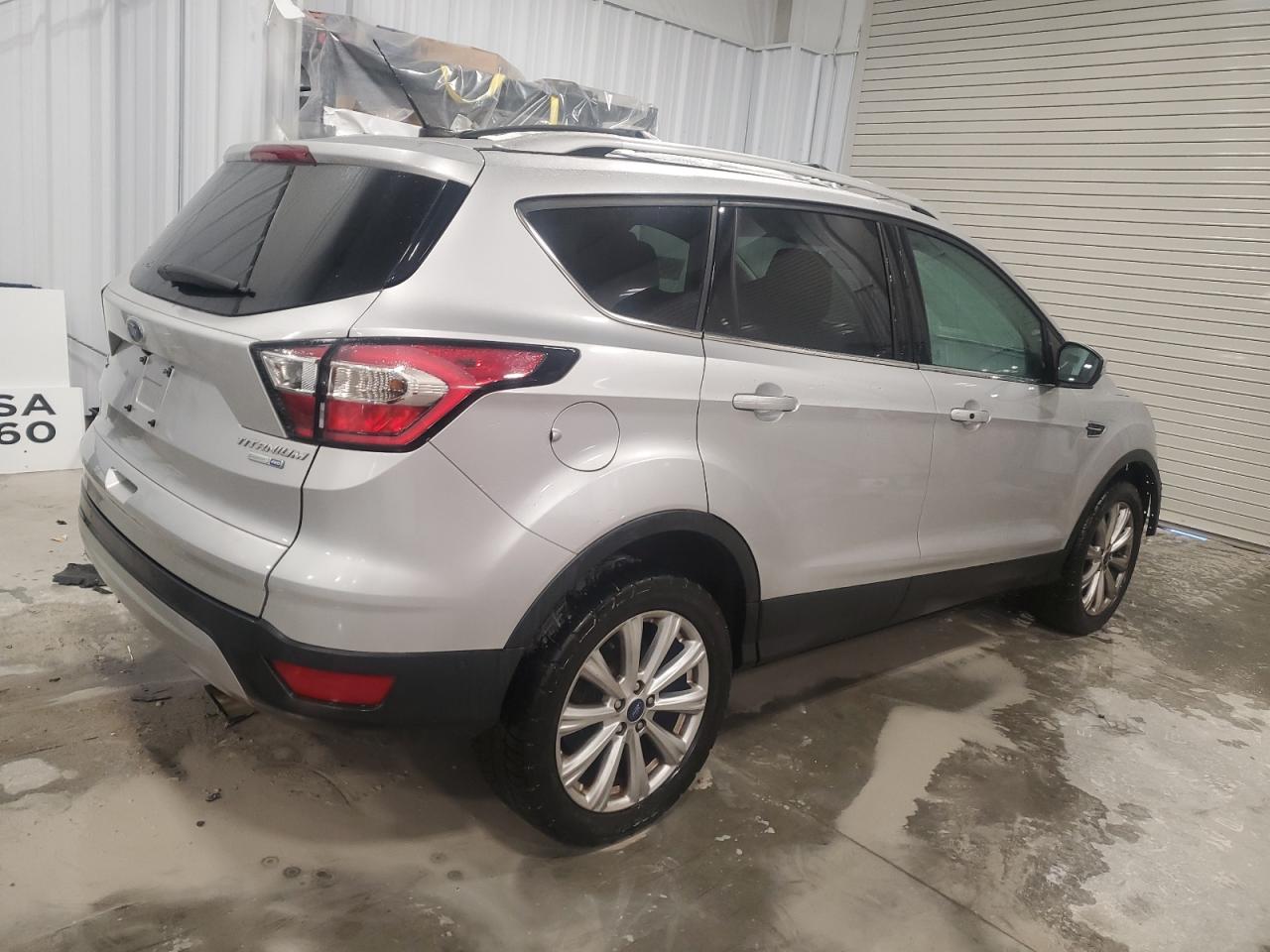 2017 Ford Escape VIN 1FMCU9J97HUB94402 Copart auction photo, front end damage thumbnail 3