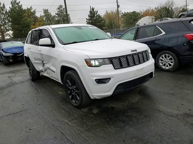 2017 Jeep Grand Cherokee VIN 1C4RJFAG5HC910515 Copart auction photo, side damage thumbnail 11
