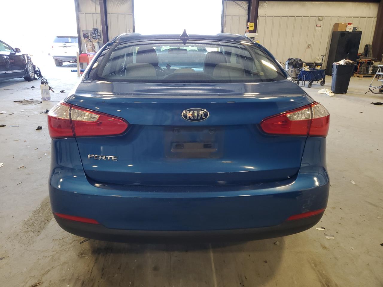 2015 KIA Forte VIN KNAFX4A68F5329800 Copart auction photo, vandalism damage thumbnail 6