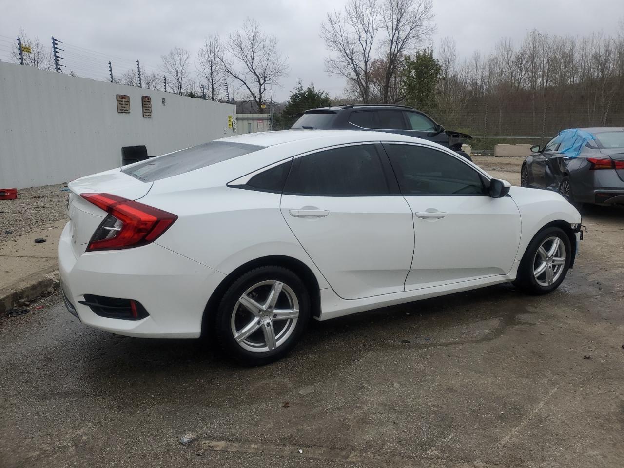 2019 Honda Civic VIN 19XFC2F66KE014049 Copart auction photo, front end damage thumbnail 3