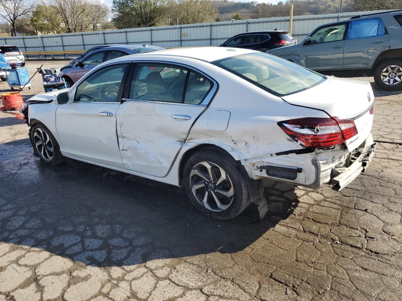2016 Honda Accord VIN 1HGCR2F96GA205901 Copart auction photo, front end / side damage thumbnail 2