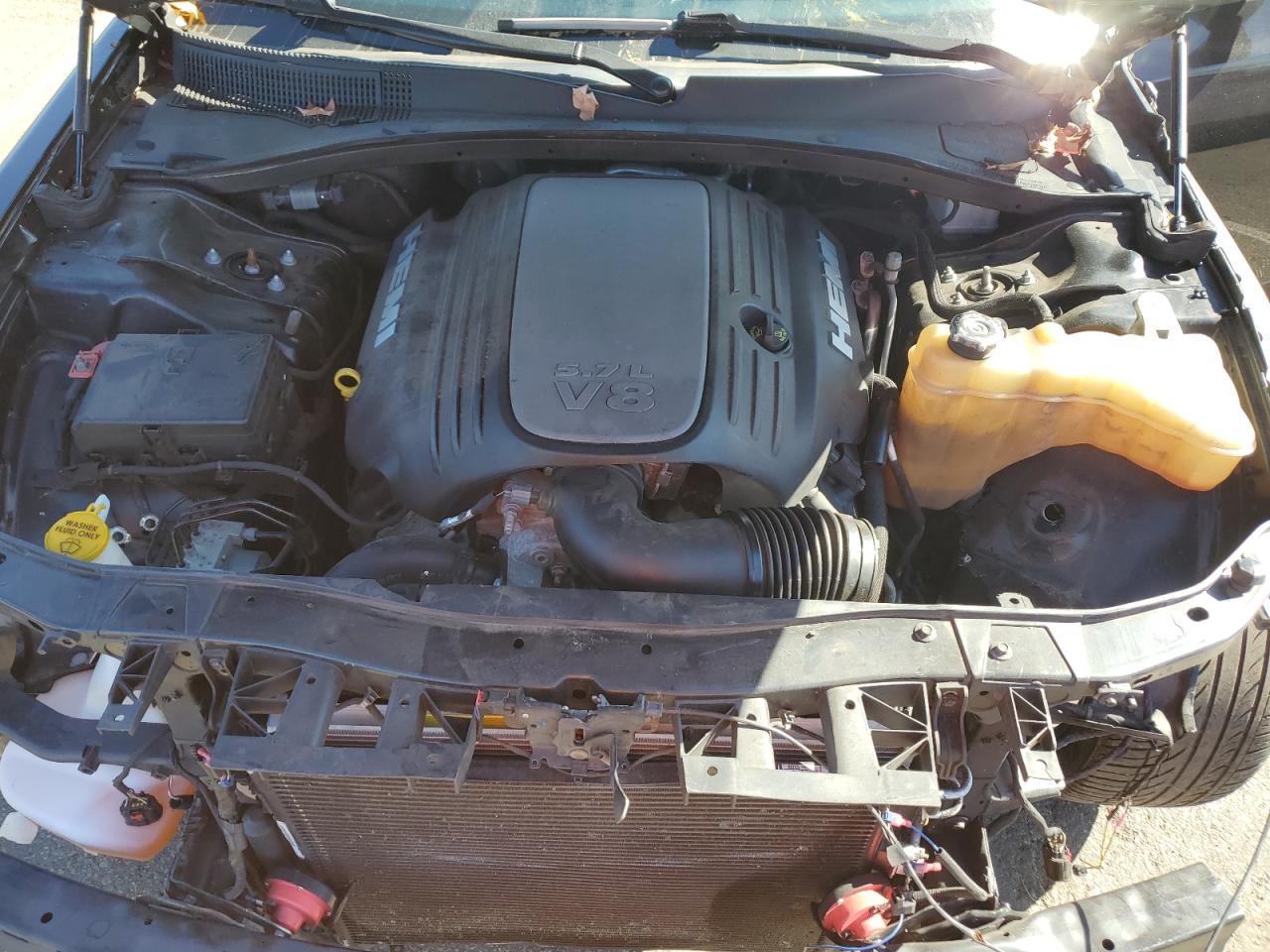 2018 Chrysler 300 VIN 2C3CCABT4JH160059 Copart auction photo, front end damage thumbnail 11