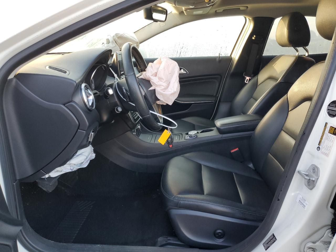 2015 Mercedes-Benz GLA-klasse VIN WDCTG4GB7FJ095001 Copart auction photo, front end / minor dent/scratches damage thumbnail 7