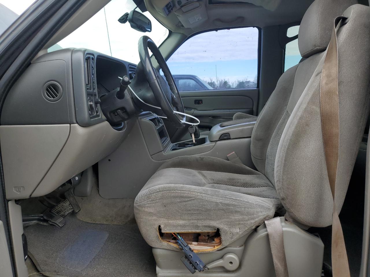 2005 Chevrolet Tahoe VIN 1GNEK13T15J158349 Copart auction photo, side damage thumbnail 7