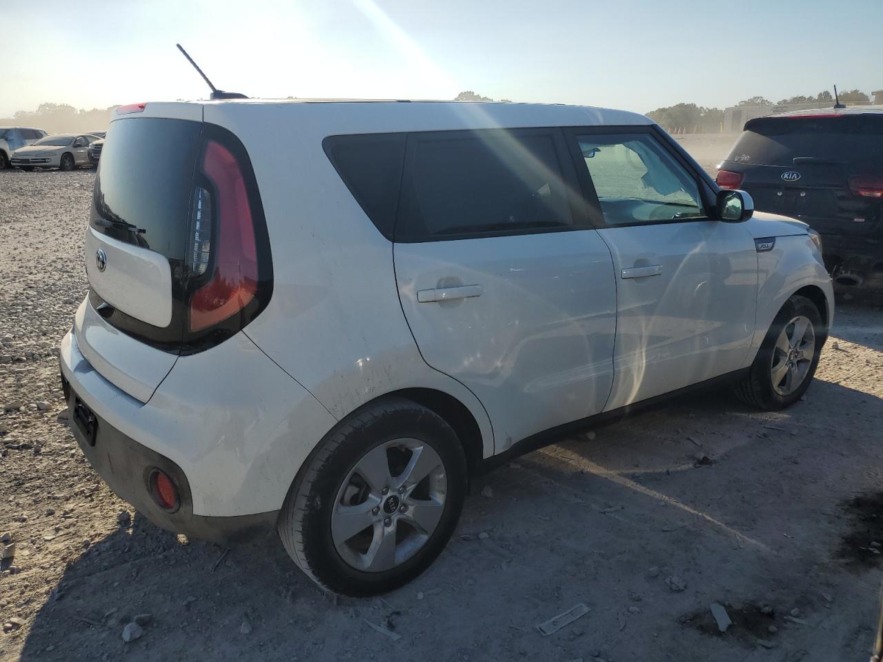2019 KIA Soul VIN KNDJN2A27K7645126 Copart auction photo, side / front end damage thumbnail 3