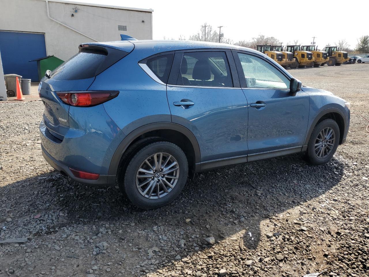 2020 Mazda CX-5 VIN JM3KFBCM3L1772578 Copart auction photo, minor dent/scratches damage thumbnail 3