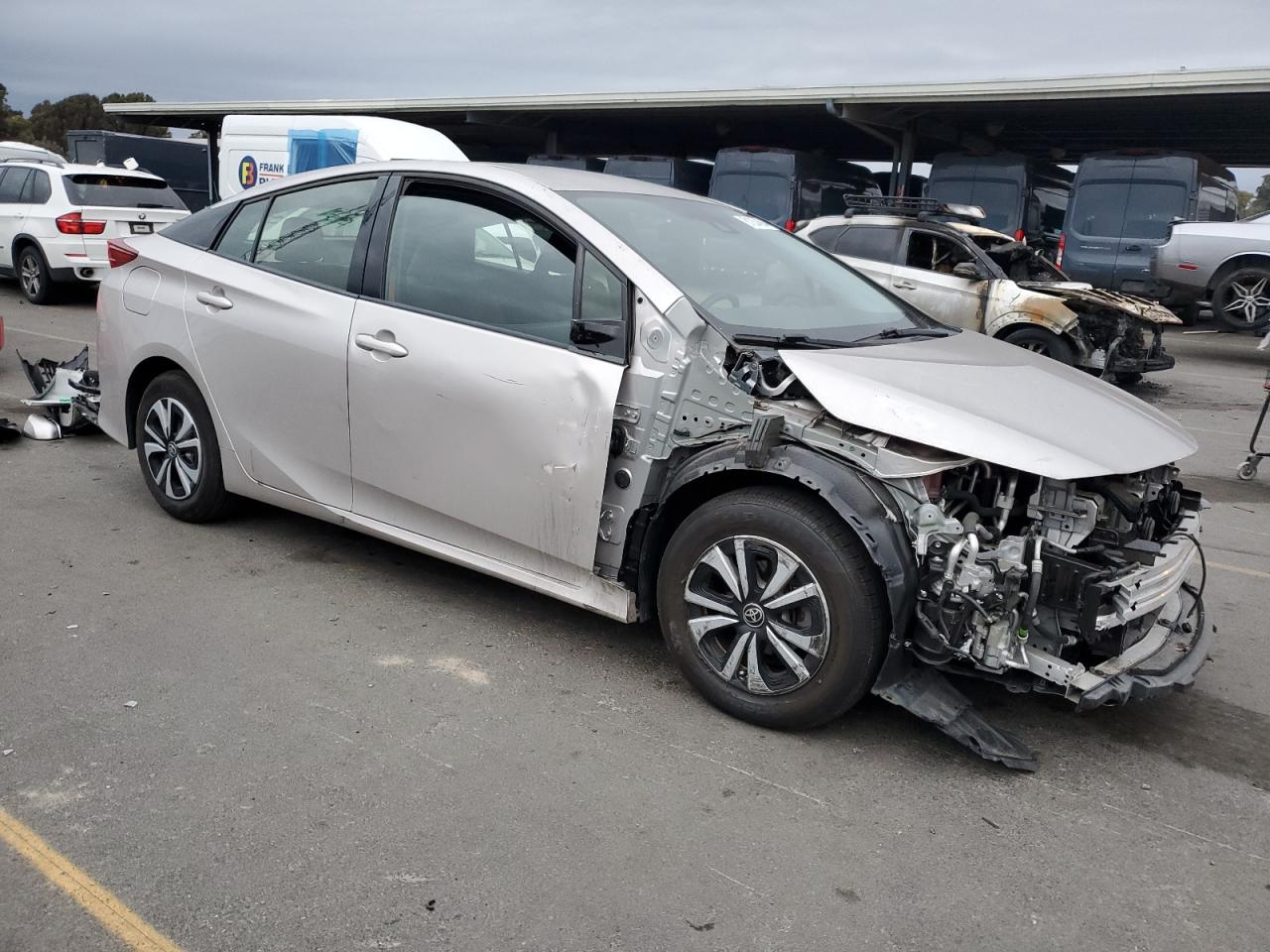 2019 Toyota Prius VIN JTDKARFP4K3108329 Copart auction photo, front end damage thumbnail 4