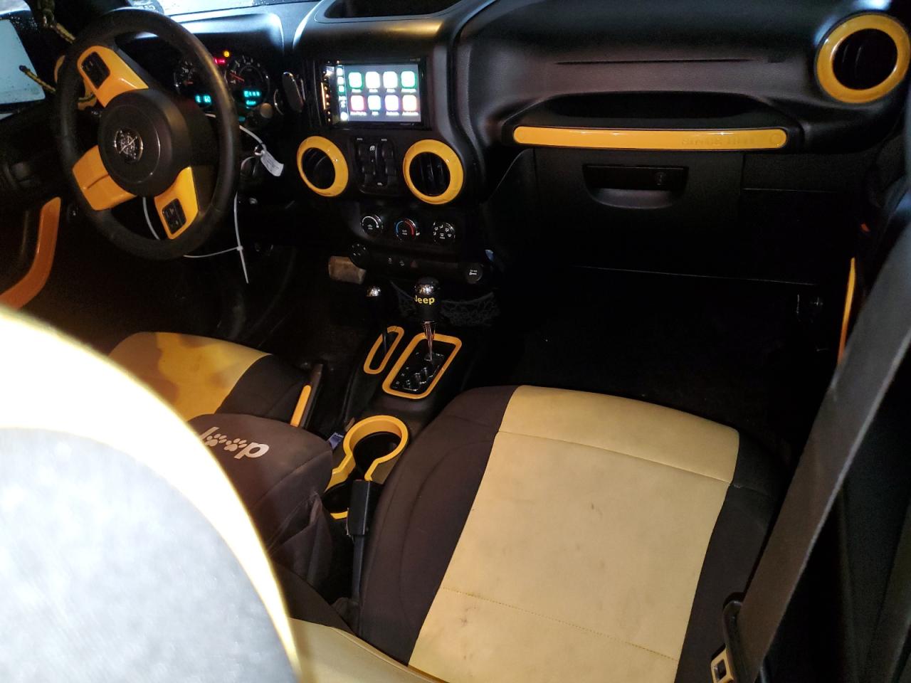 2016 Jeep Wrangler VIN 1C4BJWDG6GL135587 Copart auction photo, front end damage thumbnail 8