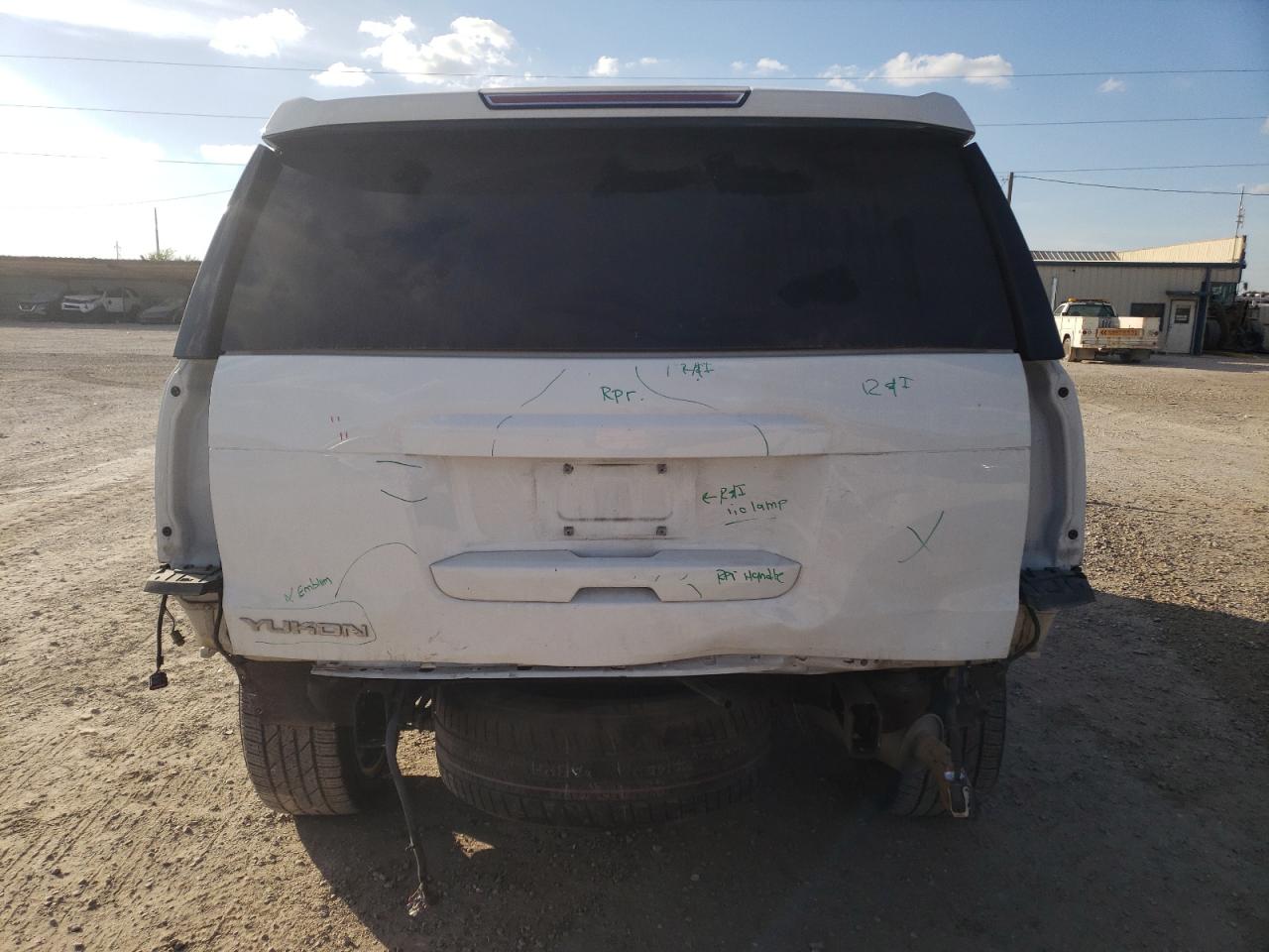 2018 GMC Yukon VIN 1GKS1BKC0JR368379 Copart auction photo, rear end damage thumbnail 6