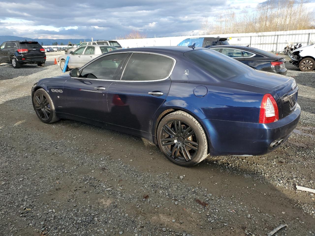 2009 Maserati Quattroporte VIN ZAMFK39A690044918 Copart auction photo, minor dent/scratches damage thumbnail 2