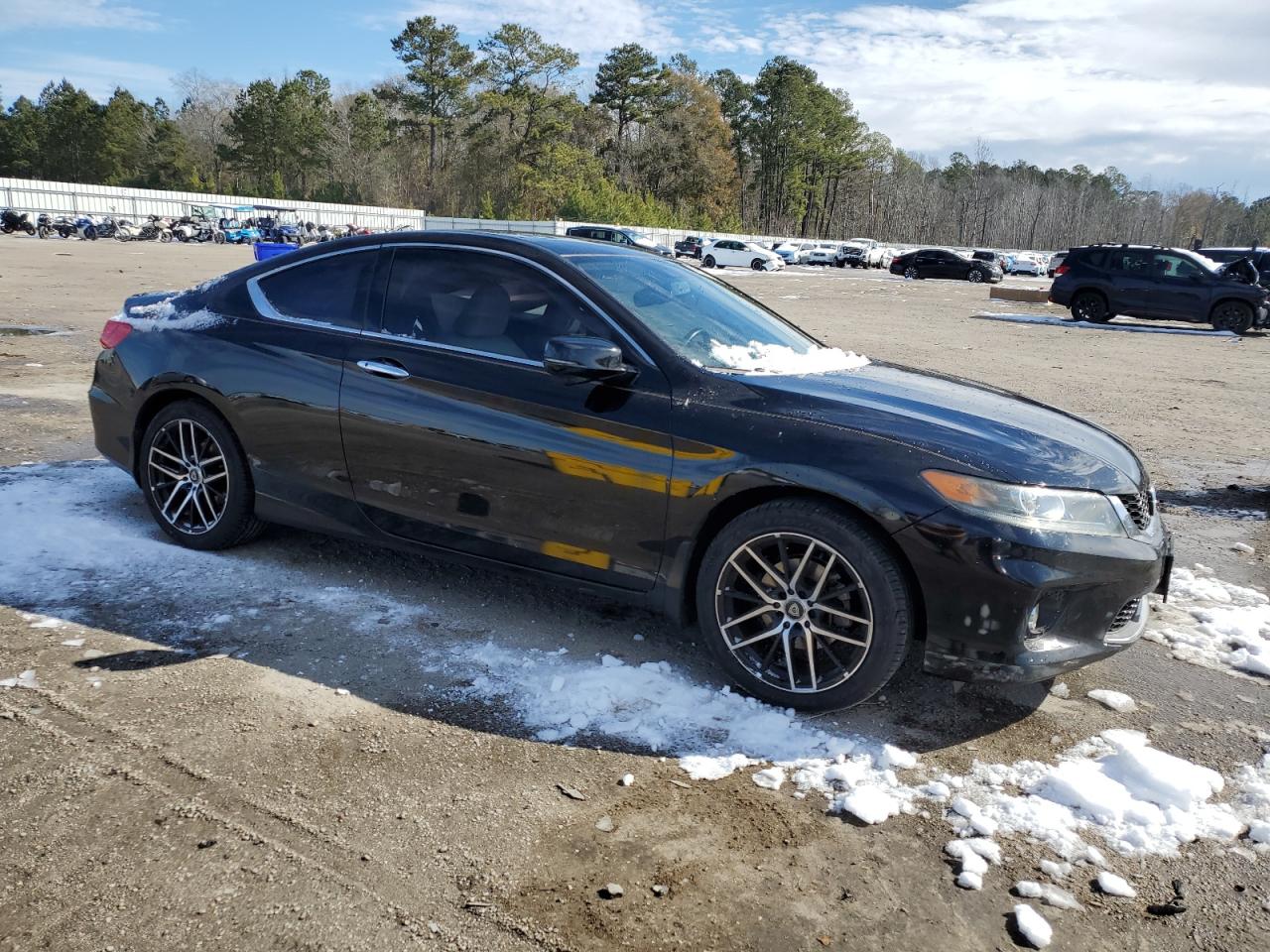 2015 Honda Accord VIN 1HGCT1B88FA001673 Copart auction photo, side / rear end damage thumbnail 4