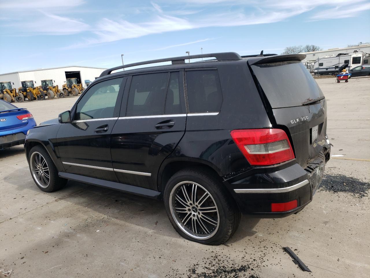 2010 Mercedes-Benz GLK-klasse VIN WDCGG5GB0AF360795 Copart auction photo, all over damage thumbnail 2