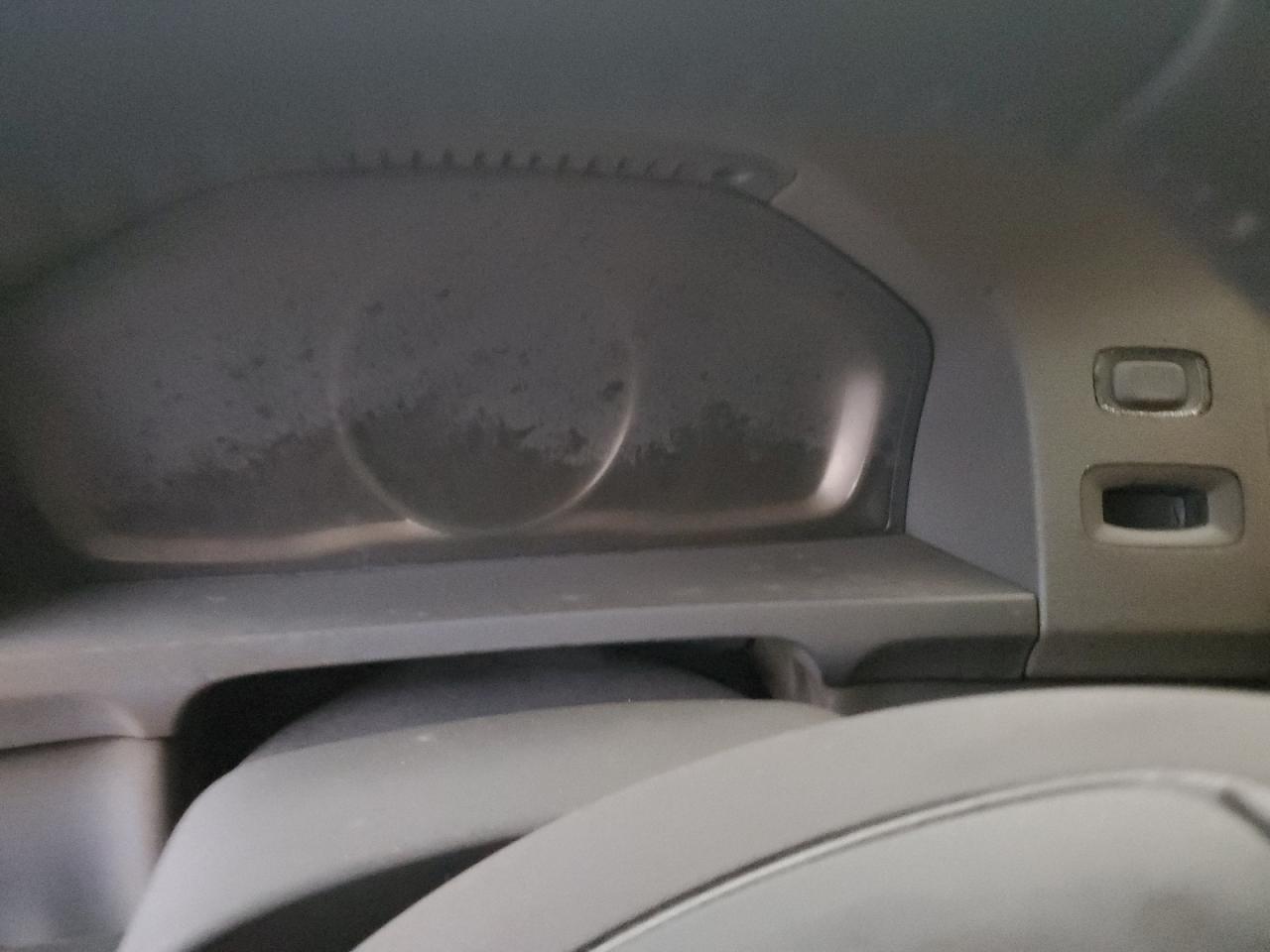 2017 Volvo S60 VIN LYV402TM5HB151572 Copart auction photo, burn - interior damage thumbnail 9
