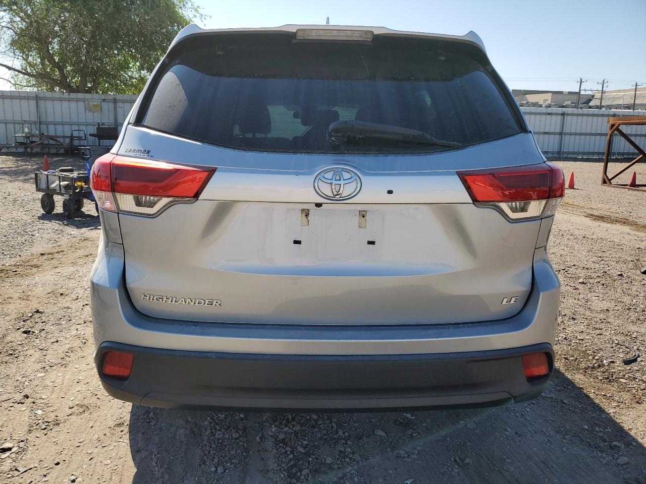 2017 Toyota Highlander VIN 5TDZZRFH3HS234527 Copart auction photo, front end / minor dent/scratches damage thumbnail 6