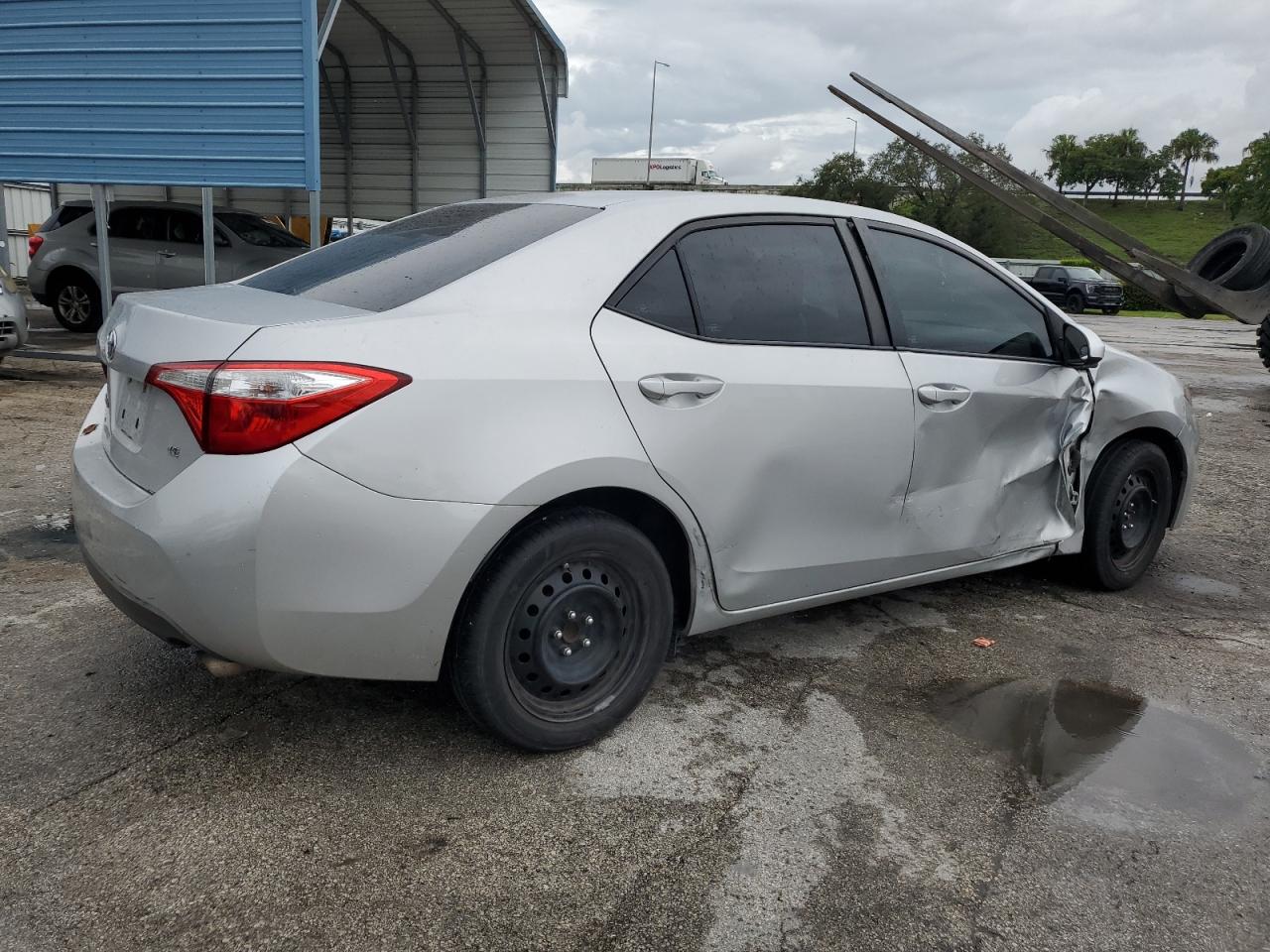 2016 Toyota Corolla VIN 2T1BURHE2GC599274 Copart auction photo, side / front end damage thumbnail 3