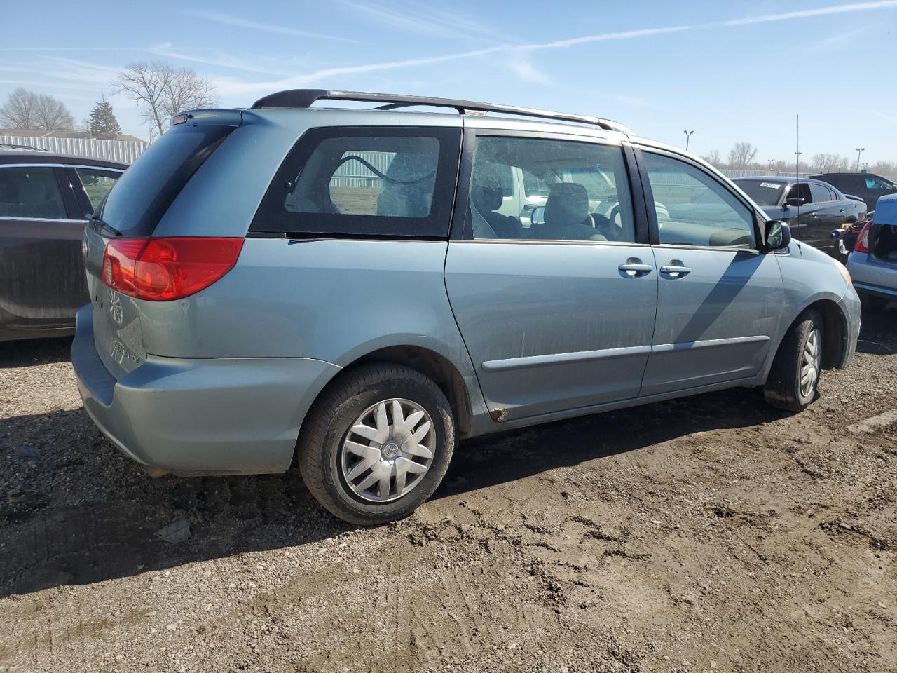 2009 Toyota Sienna VIN 5TDZK23C59S249519 Copart auction photo, front end / undercarriage damage thumbnail 3