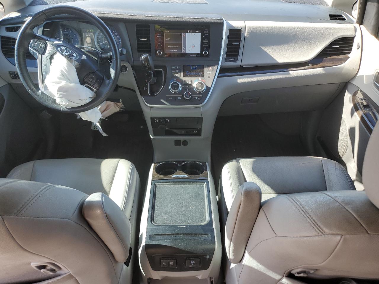 2020 Toyota Sienna VIN 5TDYZ3DC6LS083644 Copart auction photo, front end / side damage thumbnail 8