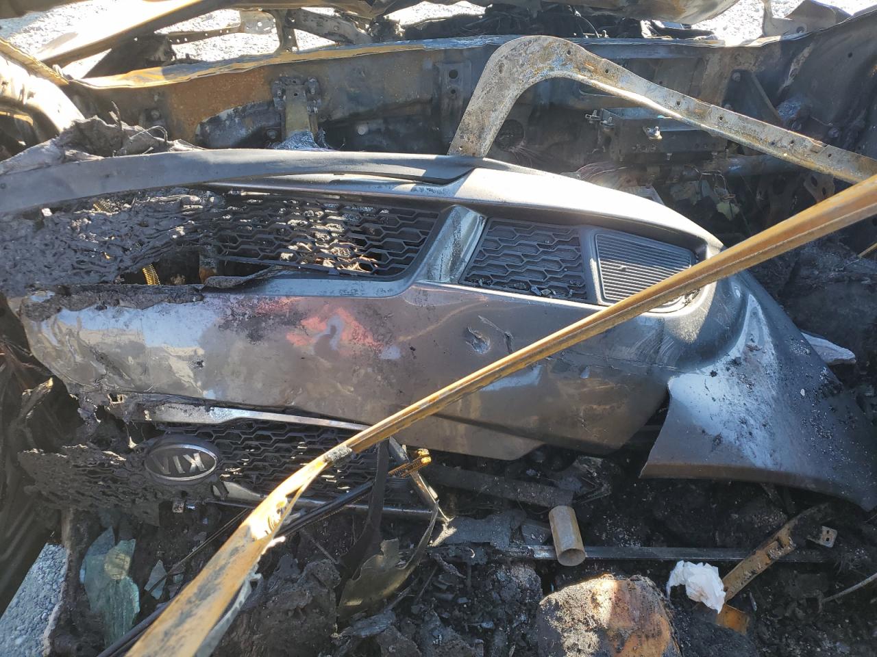 2013 KIA Forte VIN KNAFU5A21D5728332 Copart auction photo, burn damage thumbnail 8