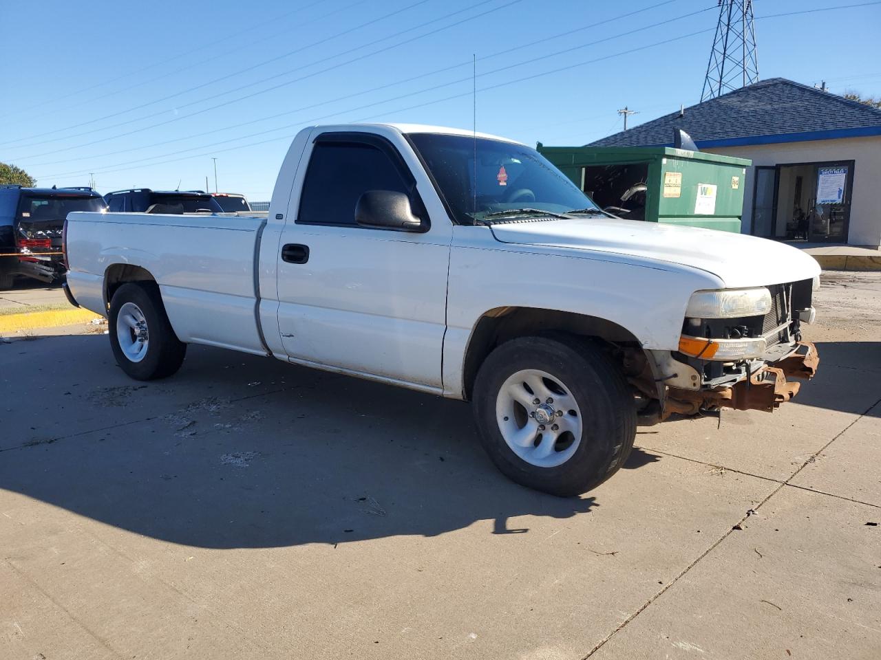 2002 Chevrolet Silverado VIN 1GCEC14V02E137406 Copart auction photo, front end / minor dent/scratches damage thumbnail 4
