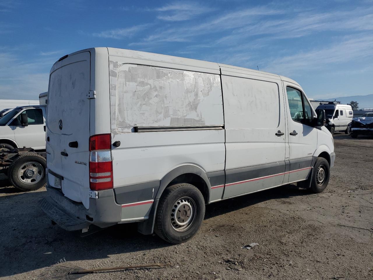 2014 Mercedes-Benz Sprinter VIN WD3PE7CC9E5884202 Copart auction photo, minor dent/scratches damage thumbnail 3