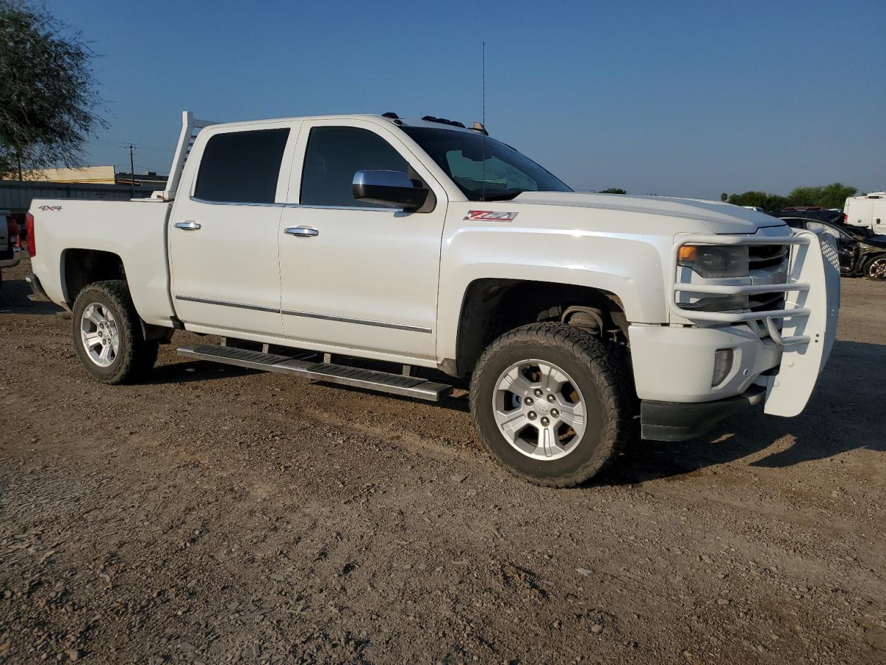 2016 Chevrolet Silverado VIN 3GCUKSEC4GG192698 Copart auction photo, minor dent/scratches damage thumbnail 4