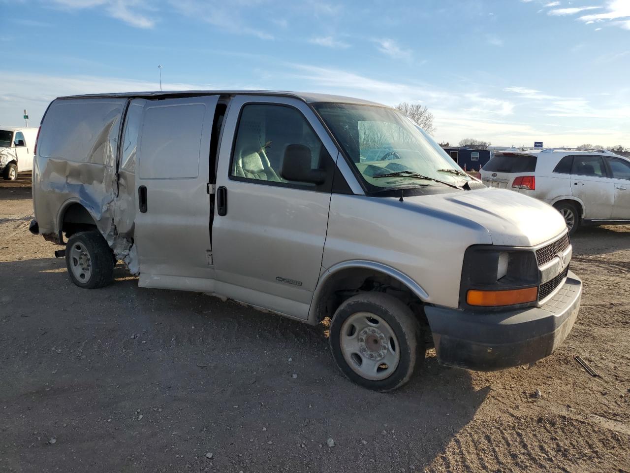2005 Chevrolet Express VIN 1GCGG25V151211459 Copart auction photo, all over damage thumbnail 4
