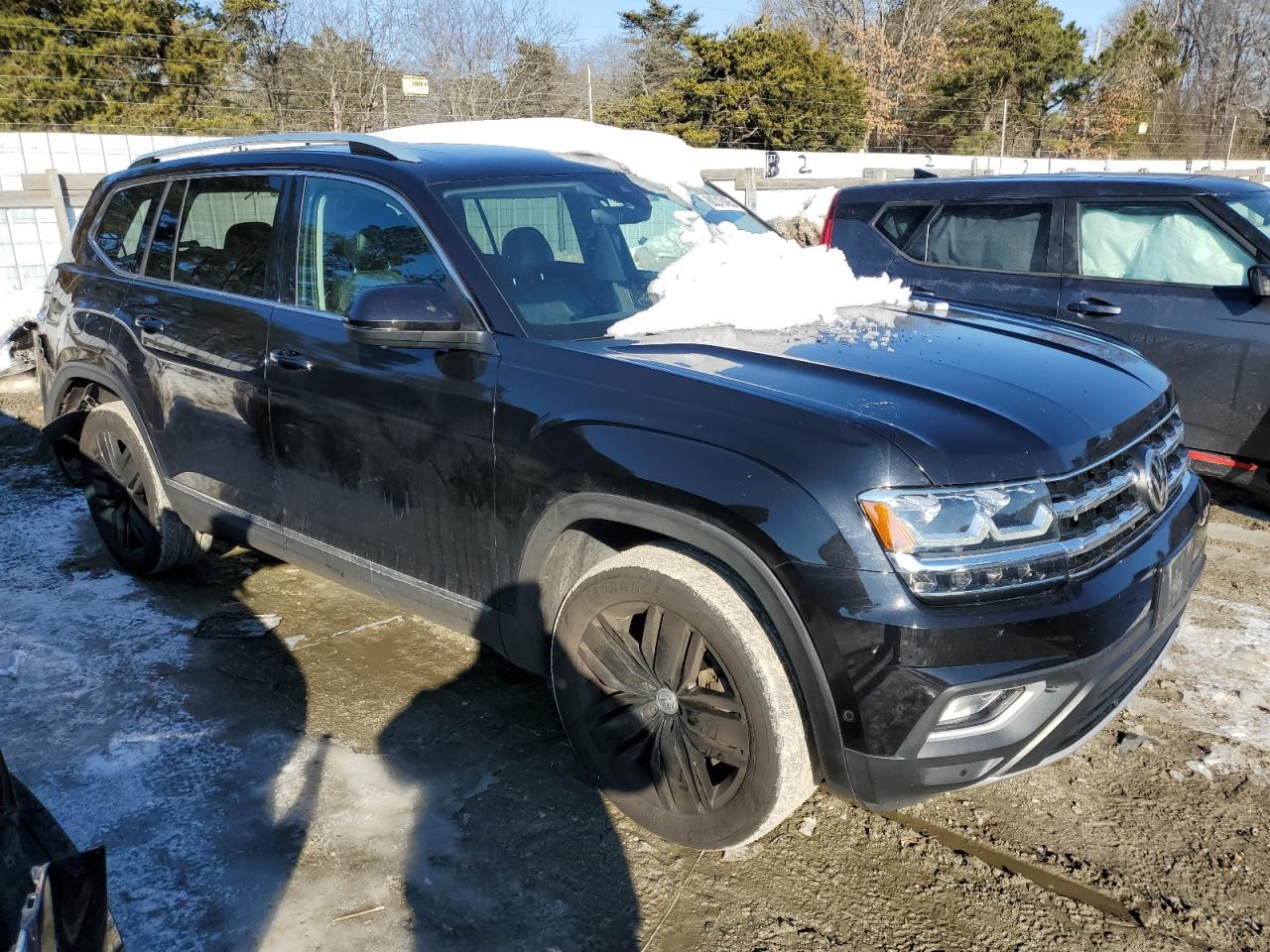 2019 Volkswagen Atlas VIN 1V2NR2CA0KC529248 Copart auction photo, rear end / minor dent/scratches damage thumbnail 4