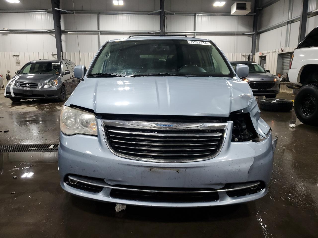 2013 Chrysler Town & Country VIN 2C4RC1BG8DR684015 Copart auction photo, front end damage thumbnail 5