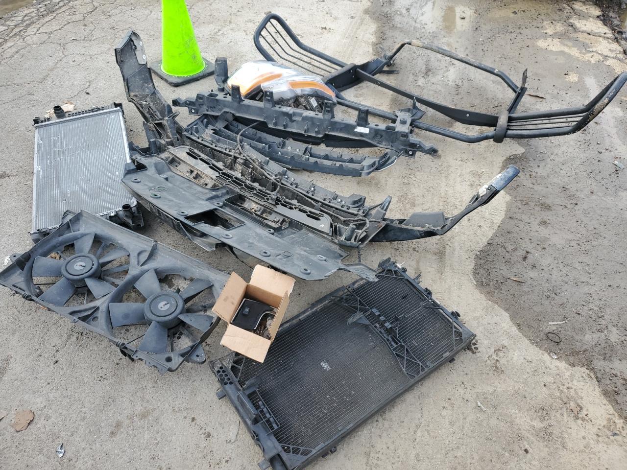 2017 Ford Expedition VIN 1FMJU2AT7HEA69968 Copart auction photo, front end damage thumbnail 13