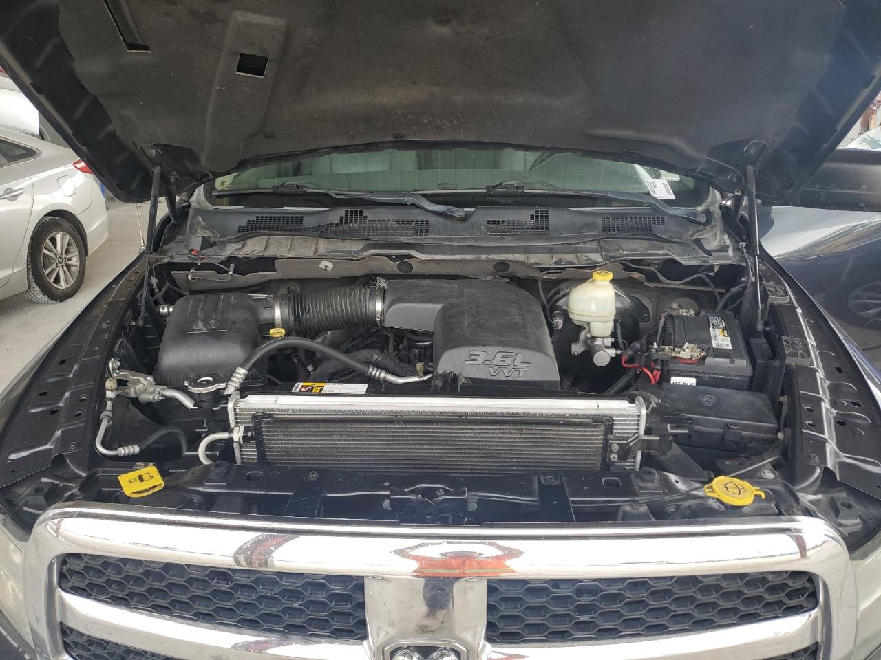 2016 RAM 1500 VIN 1C6RR6GG5GS143812 Copart auction photo, minor dent/scratches damage thumbnail 11