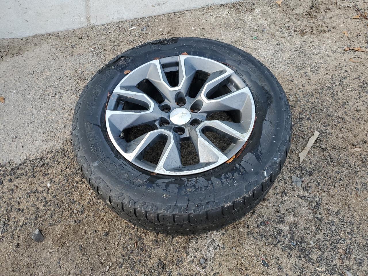 2019 Chevrolet Silverado VIN 3GCUYDEDXKG152668 Copart auction photo, front end damage thumbnail 12