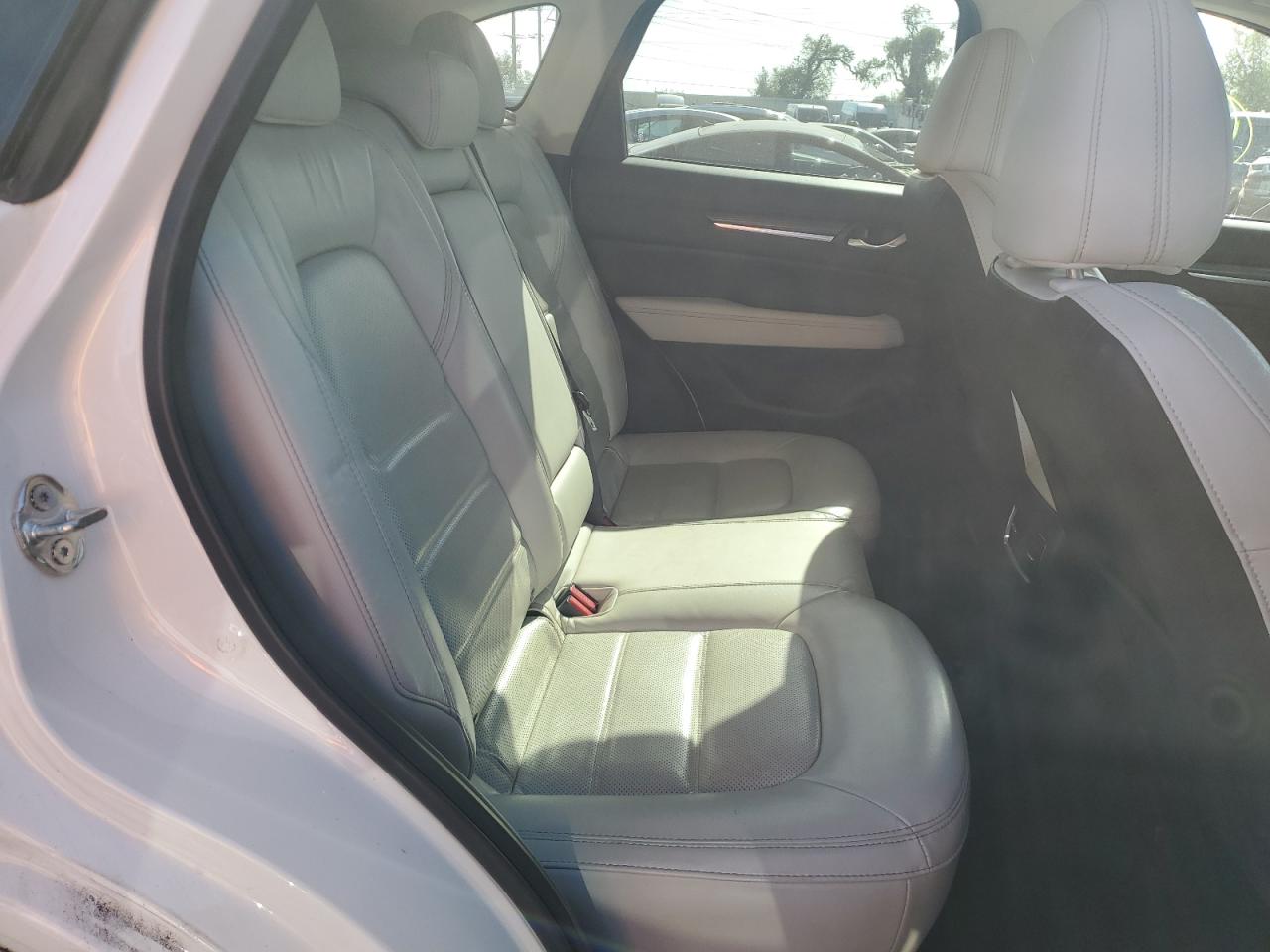 2018 Mazda CX-5 VIN JM3KFADM7J1359181 Copart auction photo, side / minor dent/scratches damage thumbnail 11
