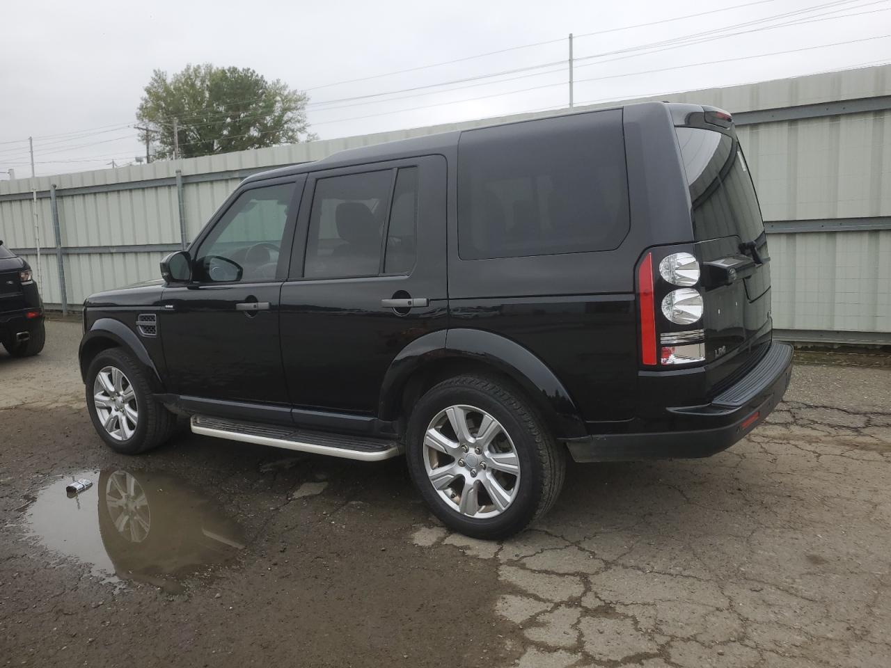 2016 Land Rover LR4 VIN SALAG2V6XGA794950 Copart auction photo, normal wear / minor dent/scratches damage thumbnail 2