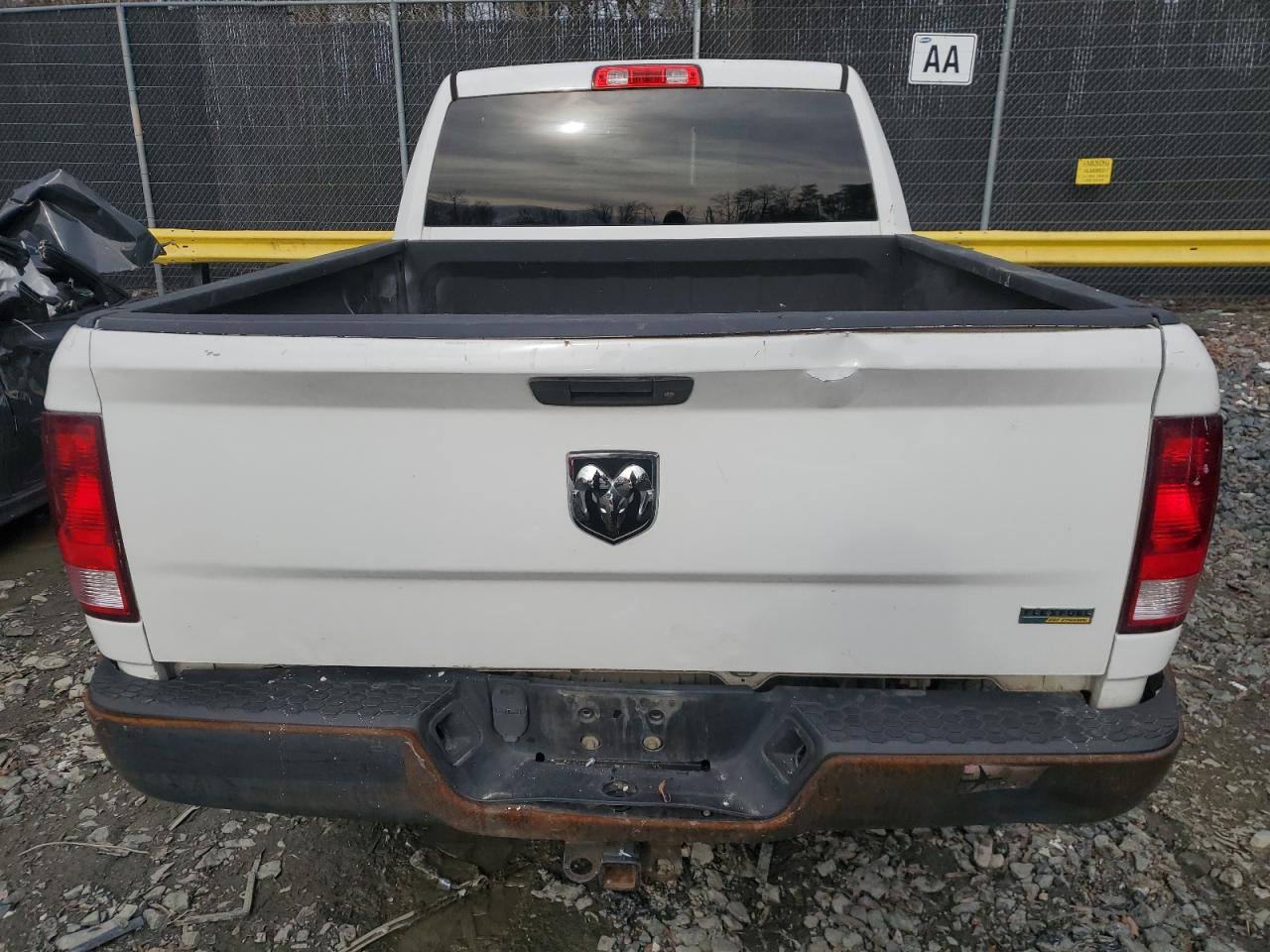 2017 RAM 1500 VIN 1C6RR6FGXHS679349 Copart auction photo, minor dent/scratches damage thumbnail 6