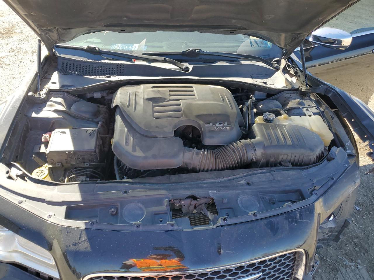 2018 Chrysler 300 VIN 2C3CCAKG2JH226689 Copart auction photo, front end / frame damage damage thumbnail 11