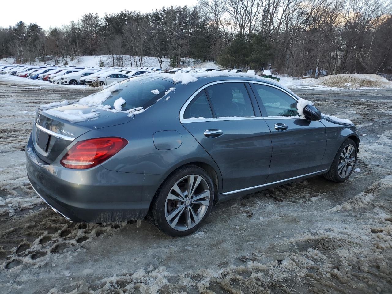 2017 Mercedes-Benz C-klasse VIN 55SWF4KB3HU205967 Copart auction photo, front end / minor dent/scratches damage thumbnail 3