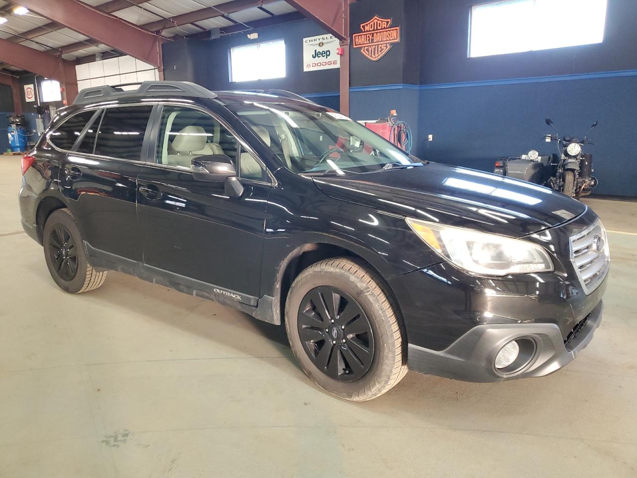 2015 Subaru Outback VIN 4S4BSAFC2F3304346 Copart auction photo, rear end / minor dent/scratches damage thumbnail 4