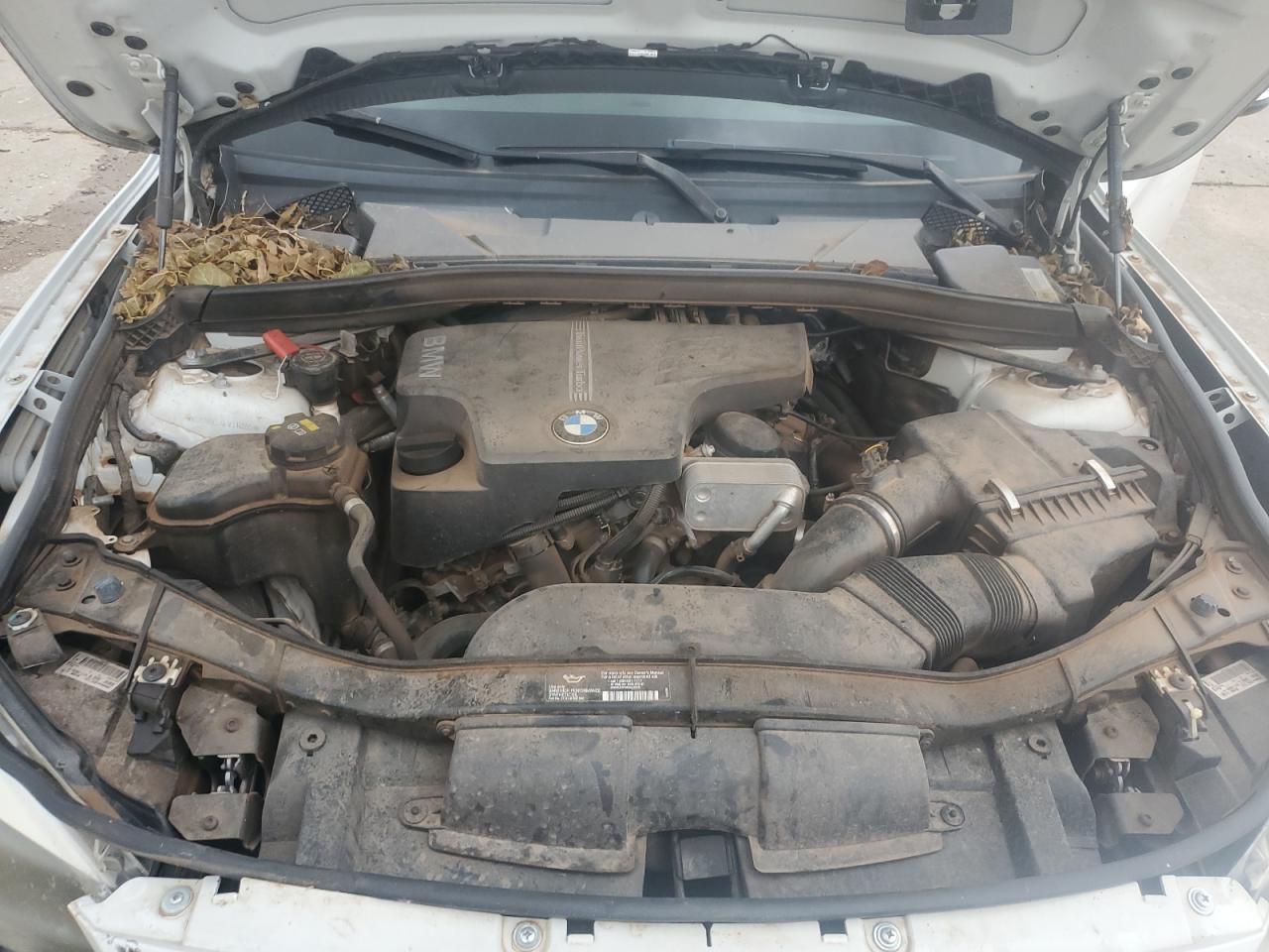 2015 BMW X1 VIN WBAVM1C58FV314995 Copart auction photo, front end / minor dent/scratches damage thumbnail 12