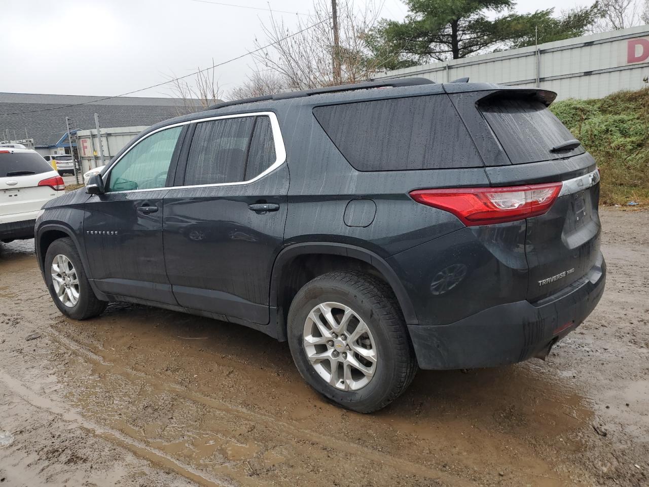 2021 Chevrolet Traverse VIN 1GNEVGKW3MJ108931 Copart auction photo, front end / minor dent/scratches damage thumbnail 2
