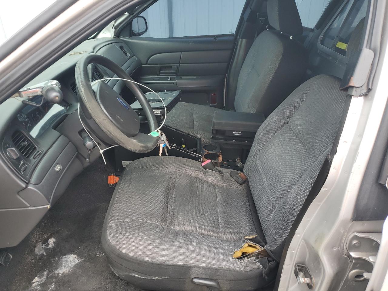 2010 Ford Crown Victoria VIN 2FABP7BV1AX118041 Copart auction photo, minor dent/scratches damage thumbnail 7